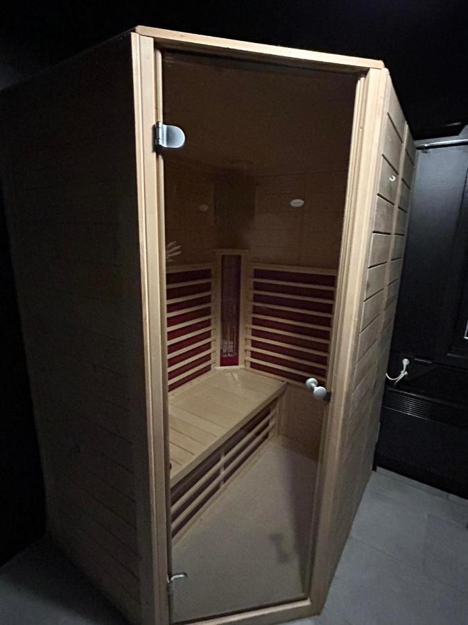 Le Colibri Spa Jacuzzi Durbuy Exterior photo