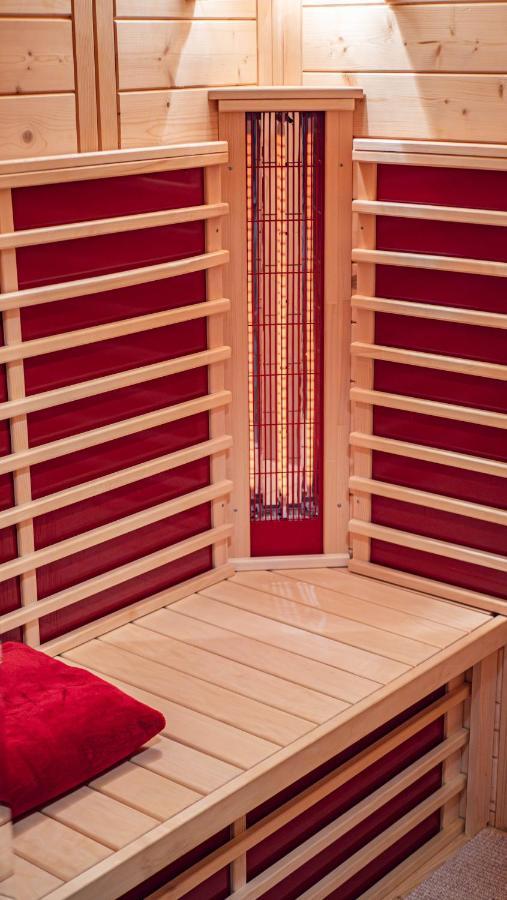 Le Colibri Spa Jacuzzi Durbuy Exterior photo