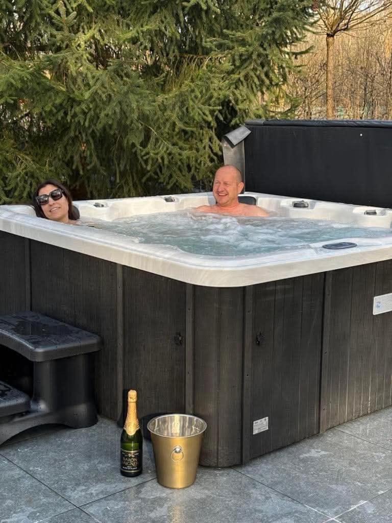 Le Colibri Spa Jacuzzi Durbuy Exterior photo